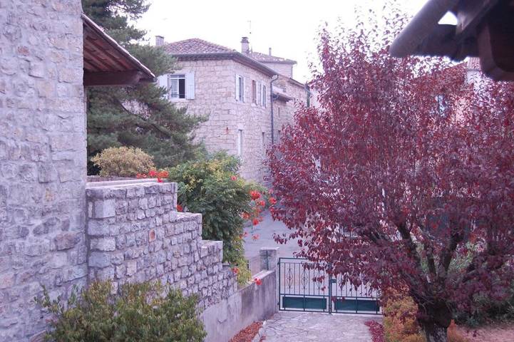 Location de vacances pour 5 personnes, avec vue ainsi que balcon et jardin à Chandolas - 4