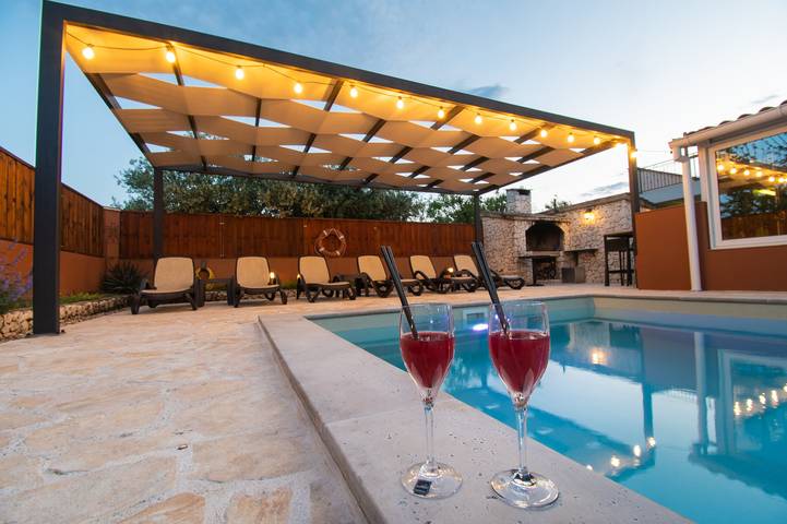 Villa pour 12 personnes, avec Jardin et Piscine à Šibenik - 4