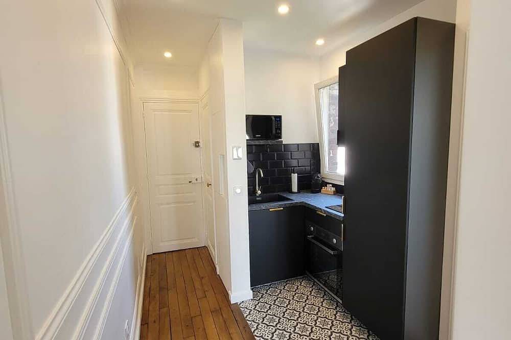 Entire apartment, Appartement Chic Parisien in Asnières-sur-Seine, Hauts-de-Seine