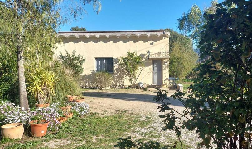 Apartamento de vacaciones para 3 personas, con vistas además de jardín y piscina - 1