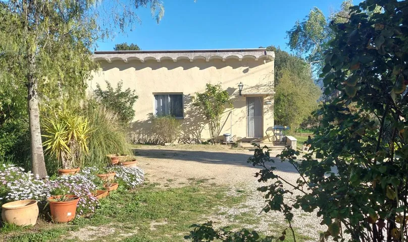 Ferienwohnung für 3 Personen, mit Garten und Ausblick sowie Pool - 1