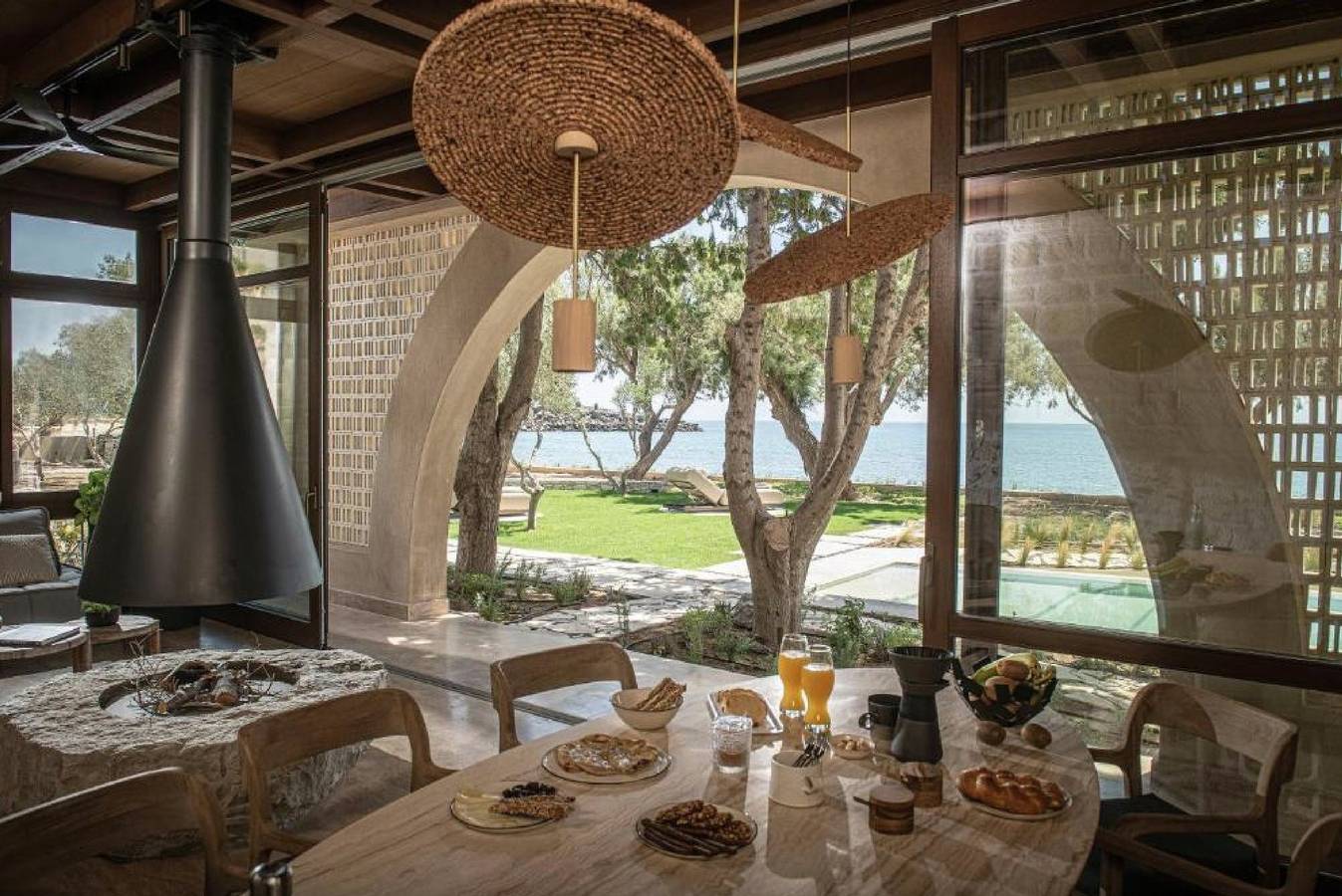 Divine Crete Beachfront Villa Kallisti, 3Bdr, Sea Views, Private Pool and Hot Tub in Południowa Kreta