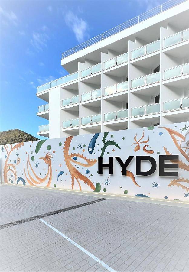 Hôtel pour 2 personnes, avec vue et piscine ainsi que jardin et bassin pour enfant à Cala Llonga - 3