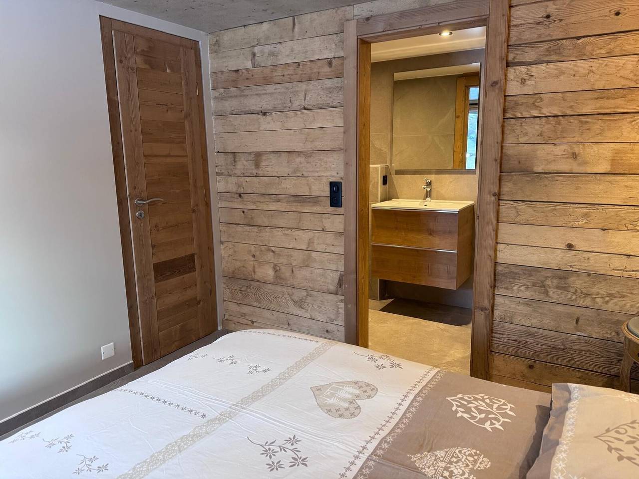 Appartamento intero, Appartamento 'Lisalice' con terrazza e giardino condivisi, Wi-Fi in Les Villards-sur-Thônes, Annecy e dintorni