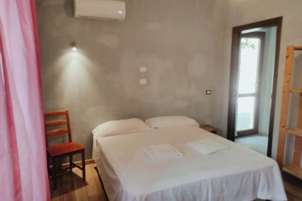 Lazzano Country House with pool. Relax and nature near by the sea. in Itri, Provincia de Latina
