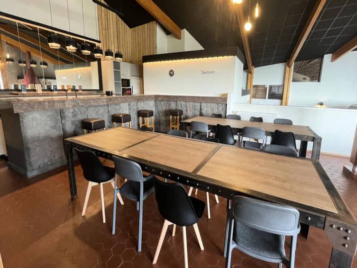 Gîte pour 14 personnes, adapté aux familles à Saint-Jacques-des-Blats - 4