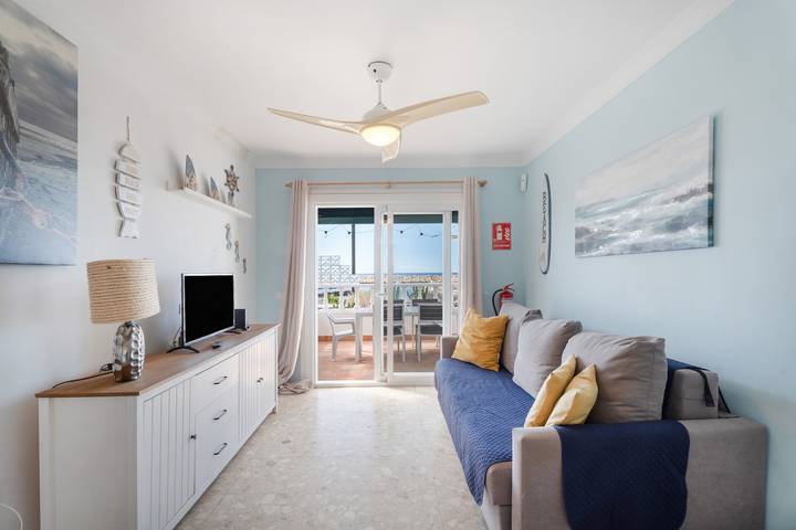 Hel lejlighed, Vacation Apartment 'Libra  Amarilla Golf' with Sea View, Shared Pool and Wi-Fi in Amarilla Golf, San Miguel de Abona