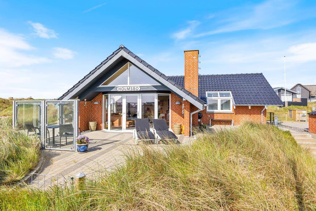 Zentrales und strandnahes Ferienhaus mit Whirlpool in Søndervig, Holmsland Klit