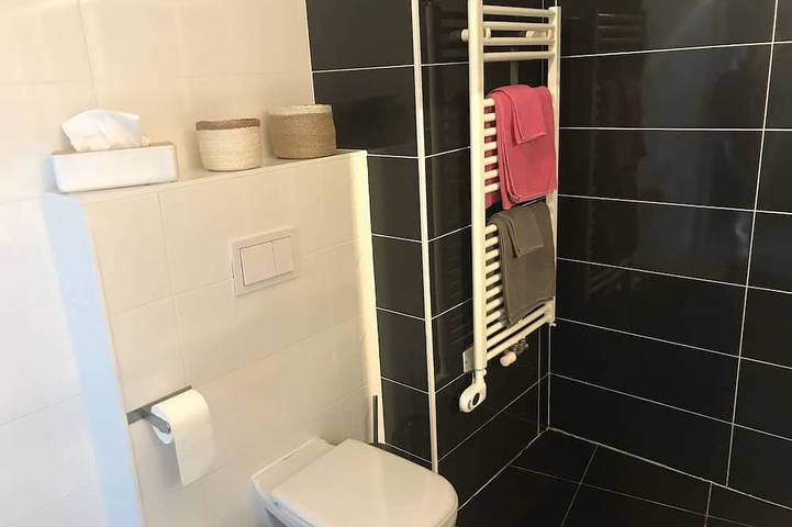 Appartamento intero, Acotz, nei pressi di Guéthary: Bella nuovo studio - con vista sull'oceano e la spiaggia a piedi. in Saint-Jean-de-Luz, Bayonne e dintorni