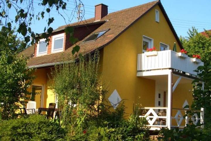 Ferienwohnung für 4 Personen, mit Terrasse und Garten in Villmar