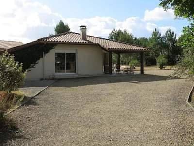 Location de vacances pour 6 personnes, avec jardin et piscine, animaux acceptés à Gastes - 3