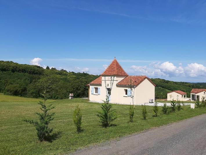 Maison de vacances pour 6 personnes, avec jardin et terrasse ainsi que piscine et vue