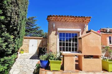 Gîte pour 3 personnes, avec terrasse et jardin à Ampus