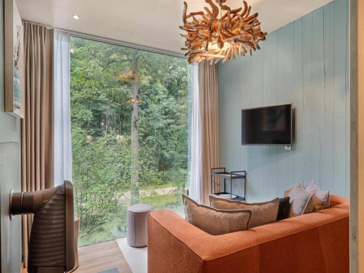 Retreat with Sauna & Views in Hainaut