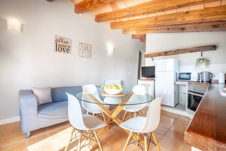 Ganze Wohnung, Ferienwohnung 'Vista Montaña' mit Bergblick, Gemeinschaftspool und Wi-Fi in Establiments, Palma