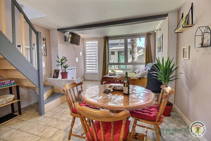 Gîte pour 2 personnes, avec Terrasse ainsi que Jardin et Vue à Pluzunet