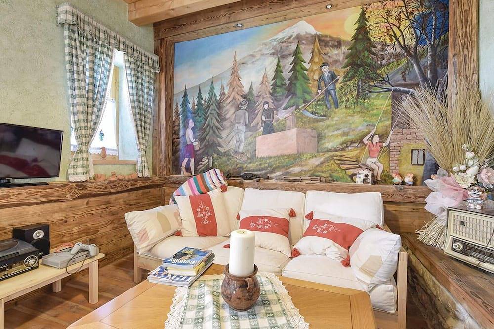 Nice home in Lamon(Bl) with Wifi in Lamon, Belluno Provinsen