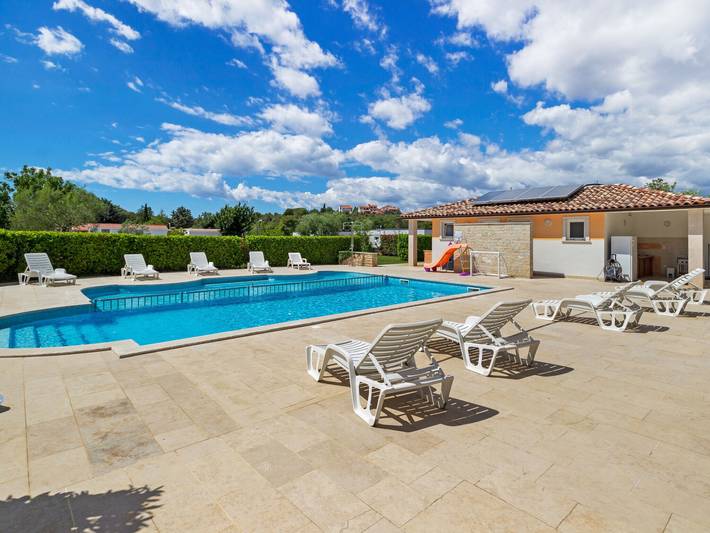 Apartamento entero, Diversión y estancia familiar en Banjole in Banjole, Costa sur de Istria