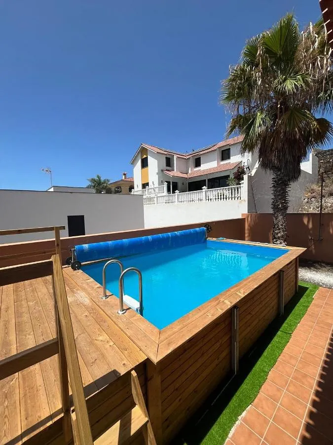 Chalet für 6 Personen, mit Garten und Ausblick sowie Pool - 1