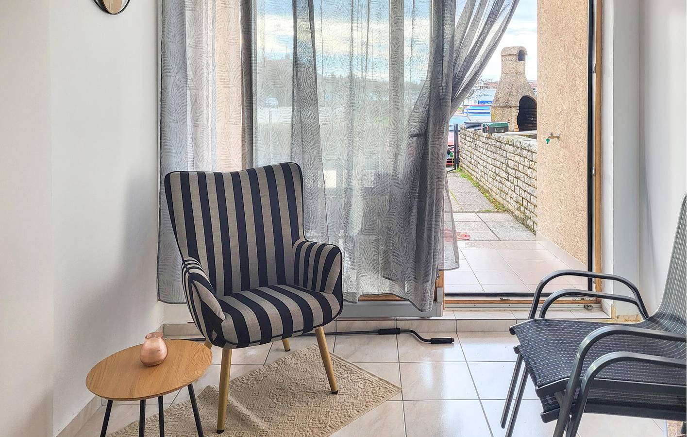 Appartamento intero, Accogliente appartamento con 2 camere da letto e terrazza, a 2 km dalla spiaggia di Bijela in Medulin (città), Medolino