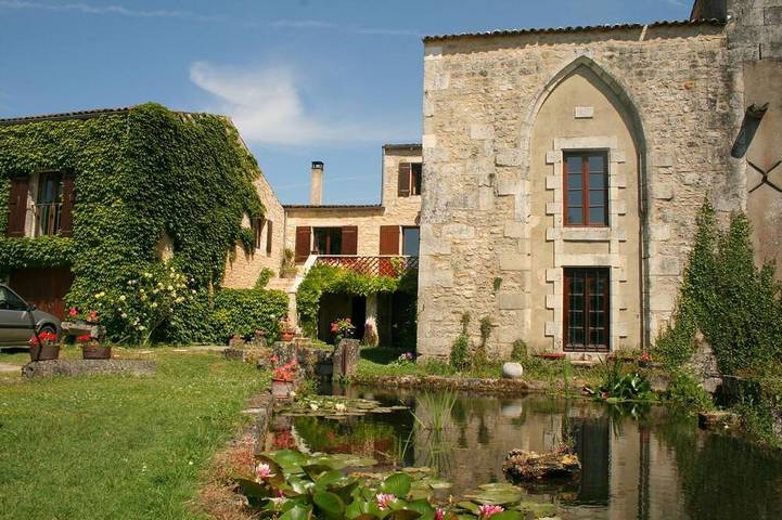 Gîte pour 11 personnes, avec Jardin à Annepont