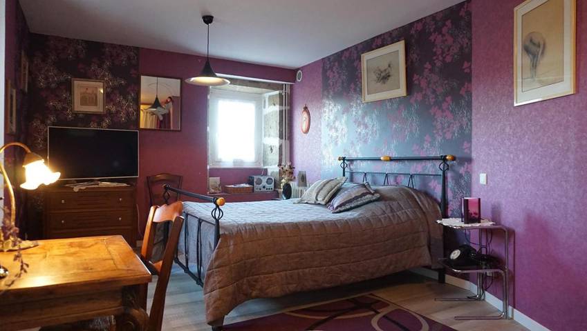 Location de vacances pour 3 personnes, avec Balcon et Terrasse ainsi que Jardin et Piscine à Béduer