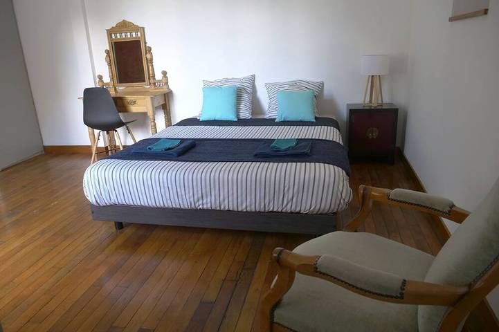 Gîte pour 7 personnes, avec jardin ainsi que terrasse et jacuzzi dans Château de Saumur - 2
