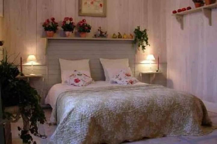 Location de vacances pour 8 personnes, avec jardin à Chaillevette - 2