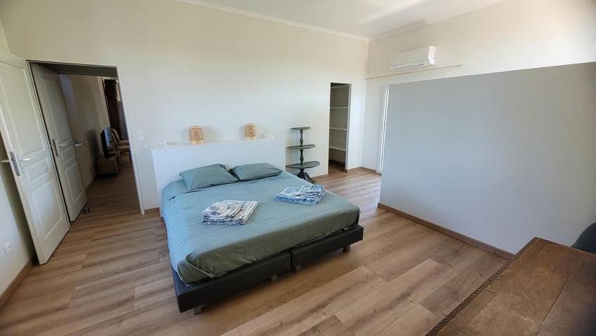 Gîte pour 6 personnes, avec jardin et vue, adapté aux familles à Aumes - 3