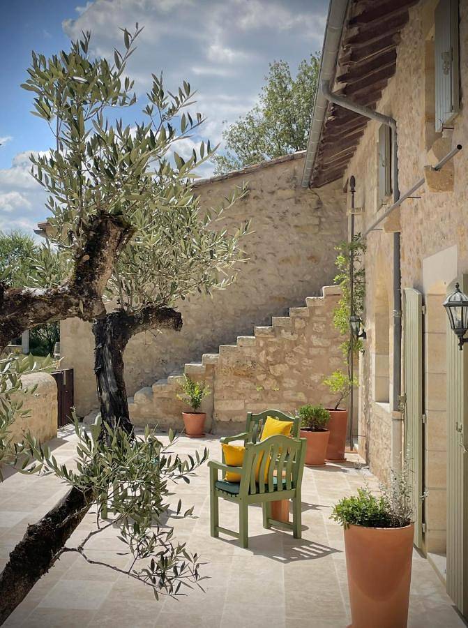 Gîte pour 2 personnes, avec piscine ainsi que jardin et terrasse, animaux acceptés à Rauzan - 4