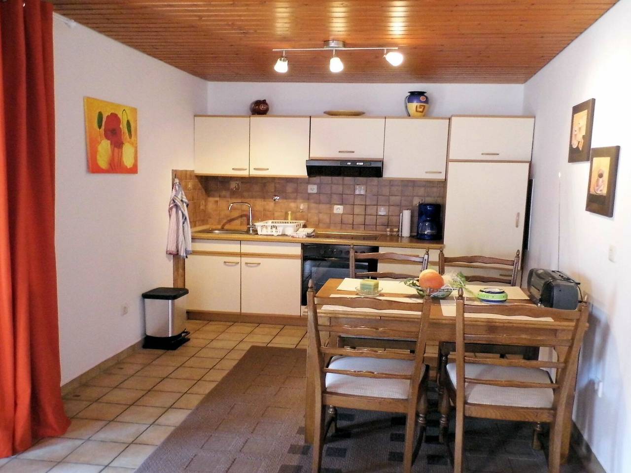 Ganze Wohnung, Apartment 'Heve' mit Gemeinschaftsterrasse, privatem Garten und Wlan in Körbecke, Möhnesee