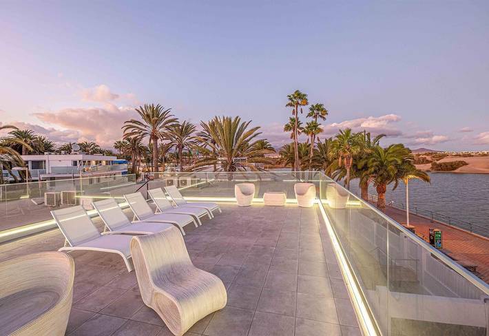 Ferienhaus für 10 Personen, mit Whirlpool und Garten sowie Seeblick in Maspalomas