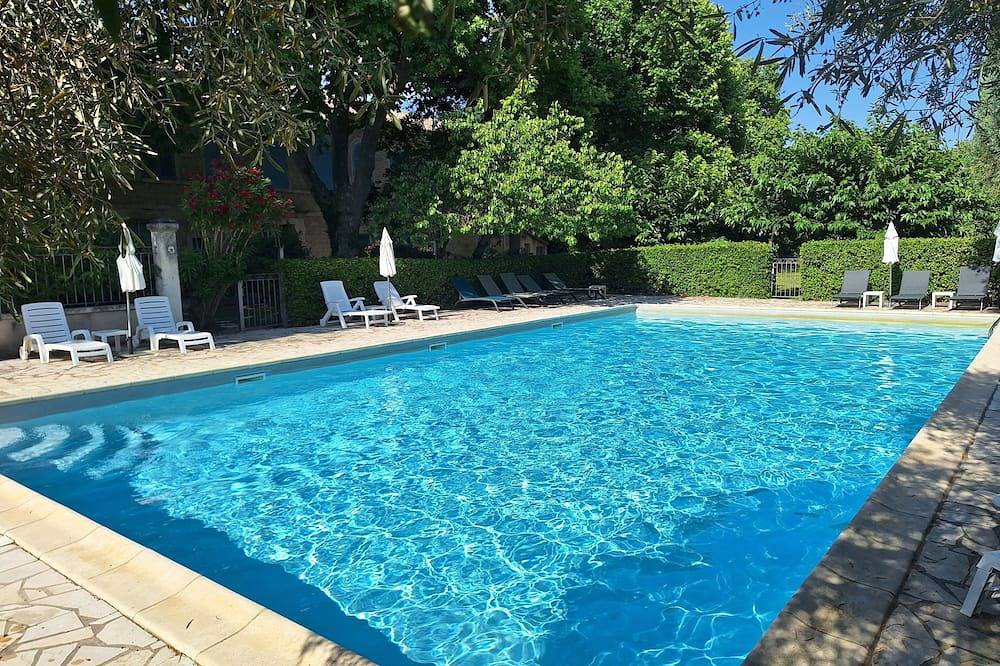 Entire apartment, A little cocoon in the Alpilles near Saint-Rémy-de-Provence. in Graveson, Arles region