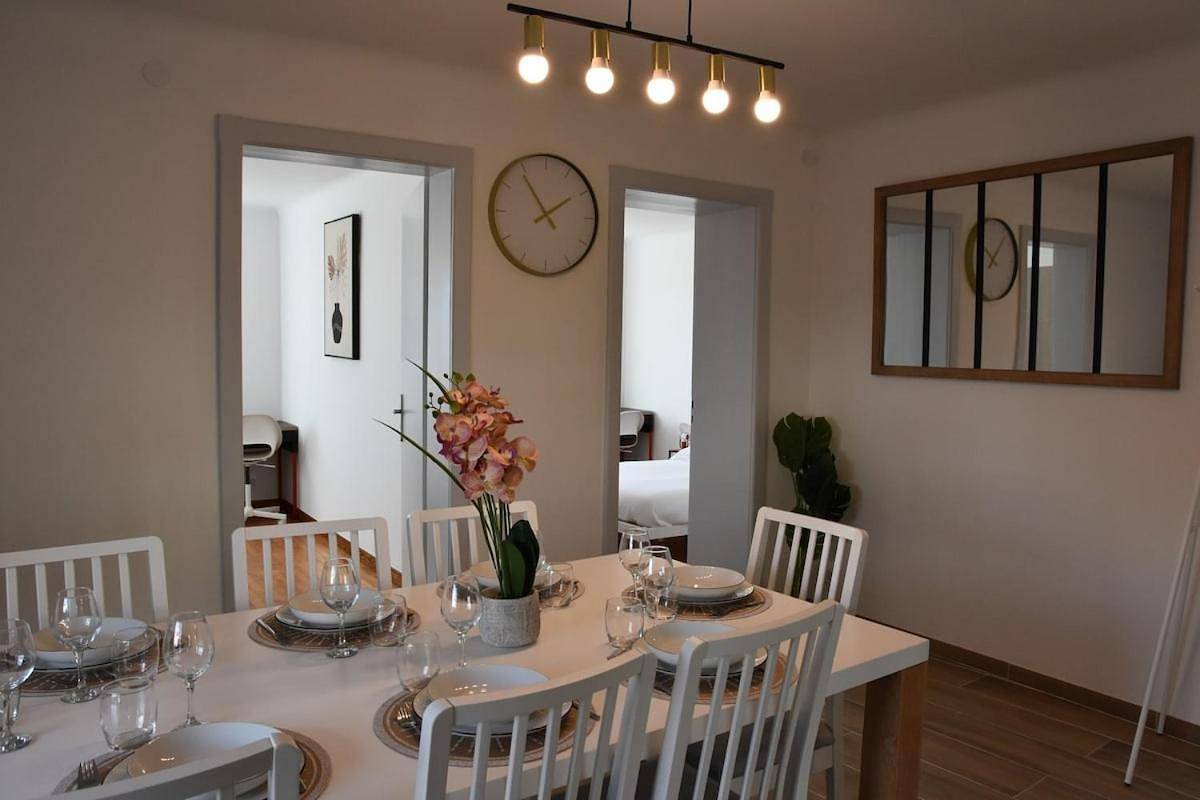Appartement entier, Apartment - Ground Floor in Thionville, Moselle