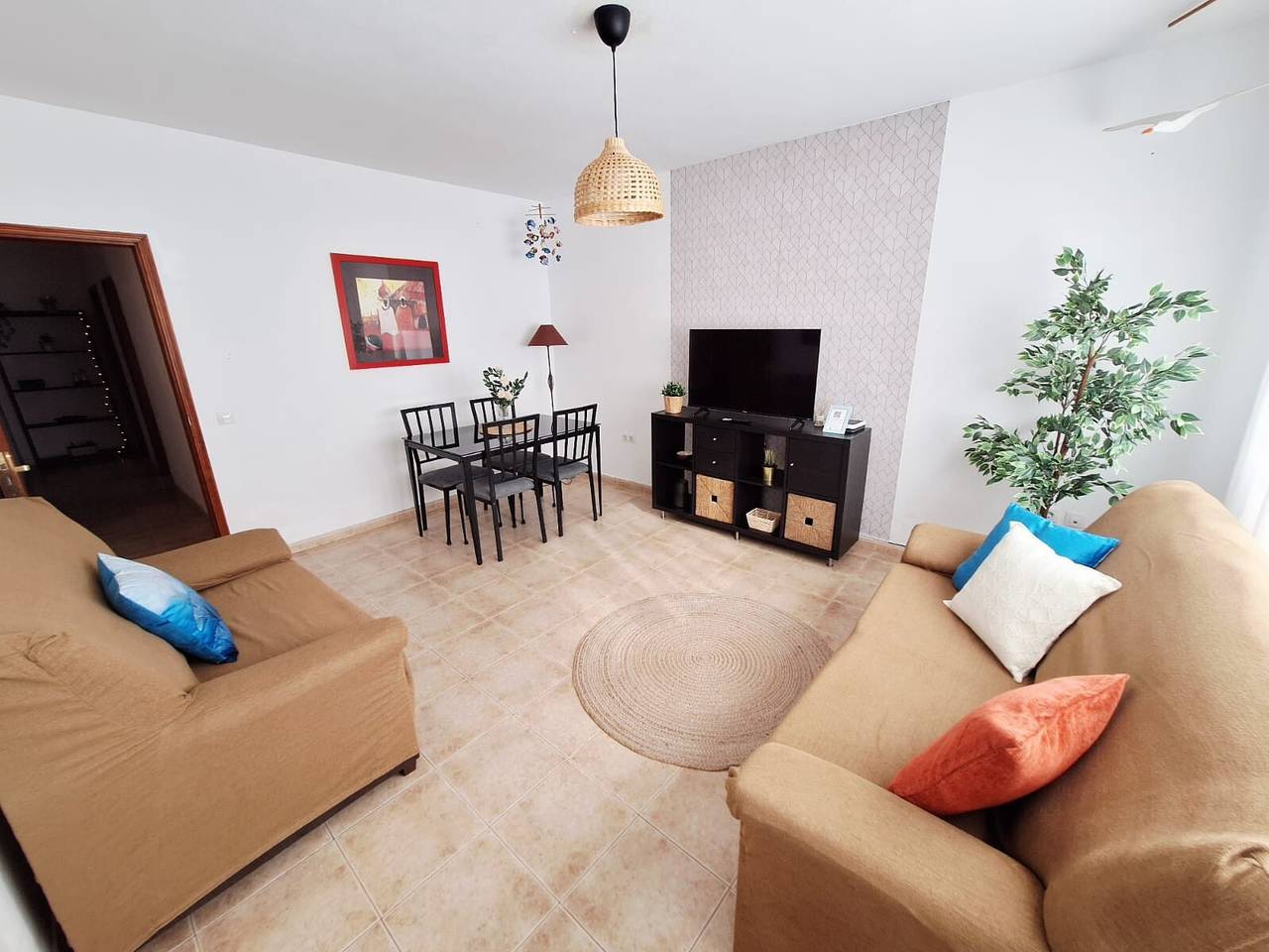 Casa de vacaciones 'Siroco Sol Lanzarote' cerca de la playa con terraza, jardín y Wi-Fi in Playa Honda, San Bartolomé