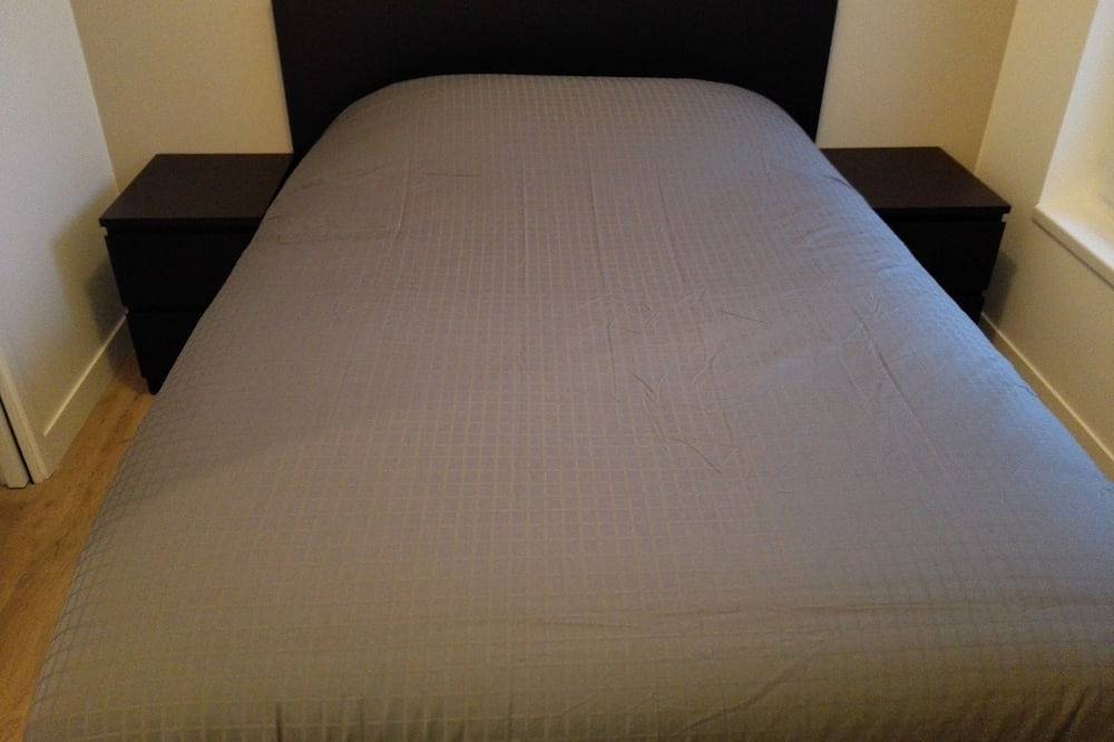 Apartamento entero, ★★★ Delarnor - T2 Bright Downtown Voltaire bedroom courtyard ★★★ in San Quintín (Aisne), Aisne