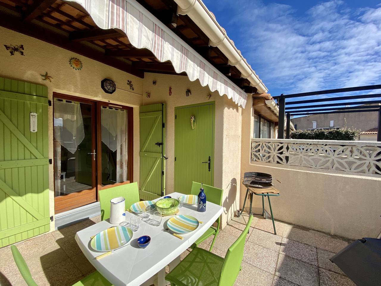 Villa T2 Mezzanine à 300m de la Plage avec Jardin, Idéal Famille, Parking, Animaux Acceptés in Narbonne Plage, Narbonne