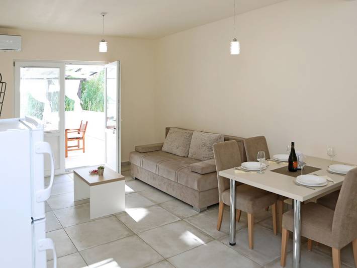 Ganze Wohnung, Küstenurlaub in Ljubač in Ljubač (Dalmatien), Zadar