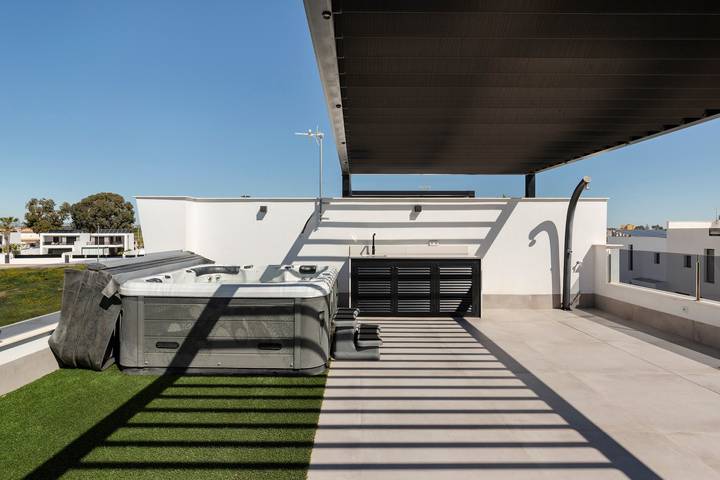 Location de vacances pour 6 personnes, avec balcon ainsi que jardin et jacuzzi dans Santiago de la Ribera - 3