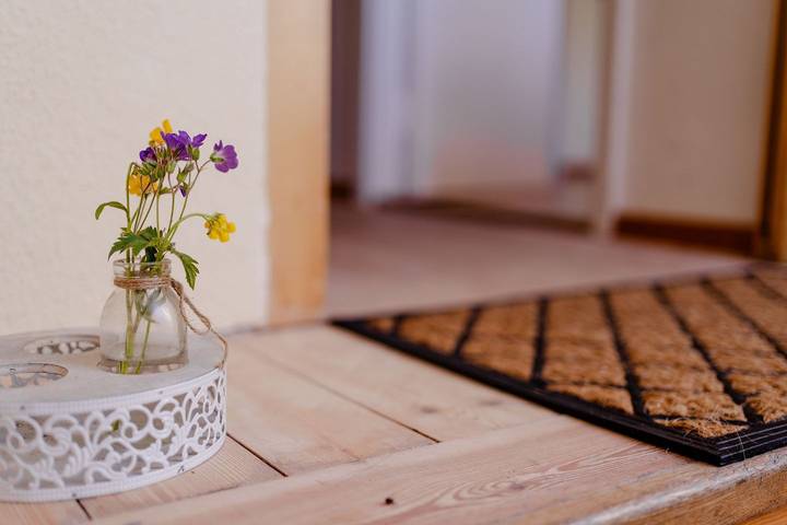 Hel lägenhet, Viol Holiday Apartment in Värmland spacious retreat near lake sauna and hot tub in Värmland