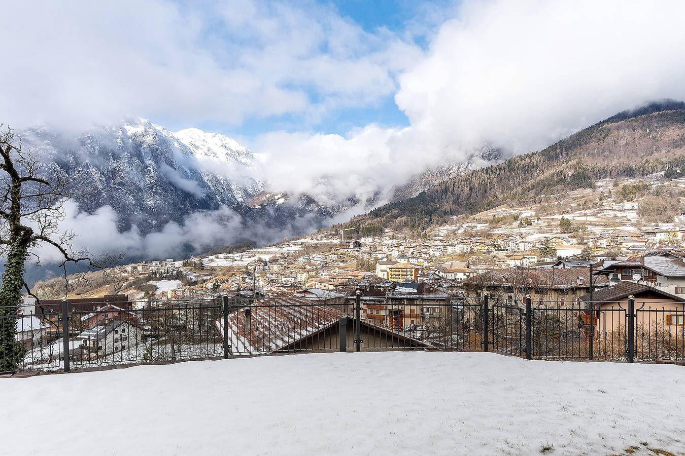 Ganze Wohnung, Apartment 'Alpen Blumen Genziana' mit Bergblick, Terrasse und Wlan in San Lorenzo in Banale, Brentagruppe
