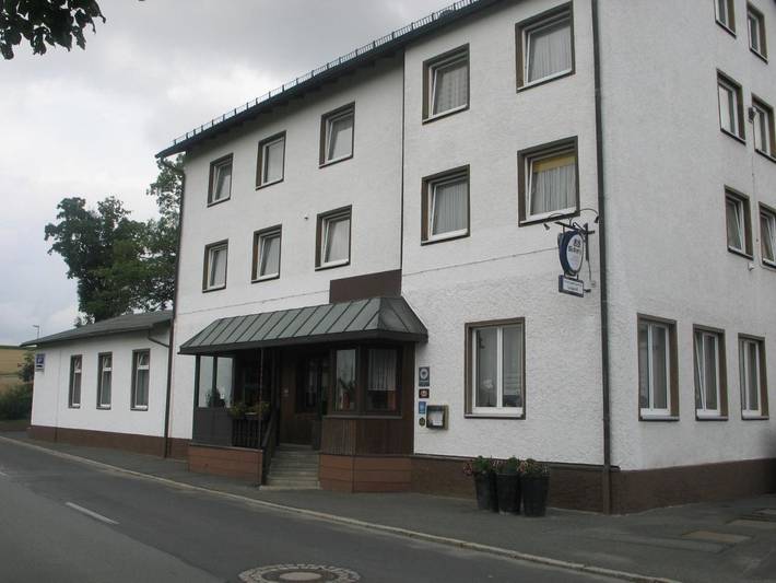 Hotel für 3 Personen, mit Terrasse und Garten in Selbitz