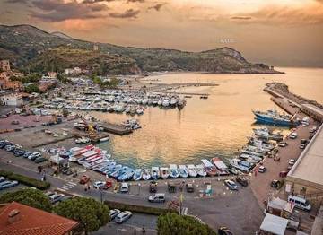 Cottage pour 3 personnes, avec jardin et vue dans Marina di Camerota