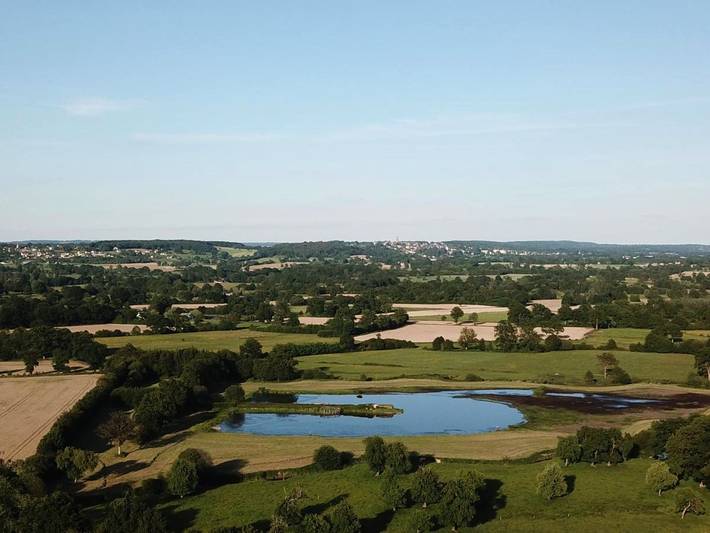 Chambre d’hôte pour 3 personnes, avec piscine et jardin ainsi que vue et sauna dans Orne - 4