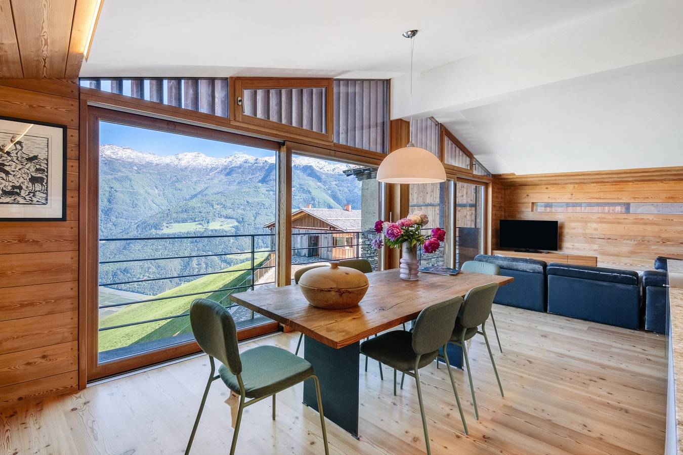 Chalet Oberjuval, einzigartig und stilvoll, inmitten der Bergwiesen in Kastelbell-Tschars, Saldurkamm