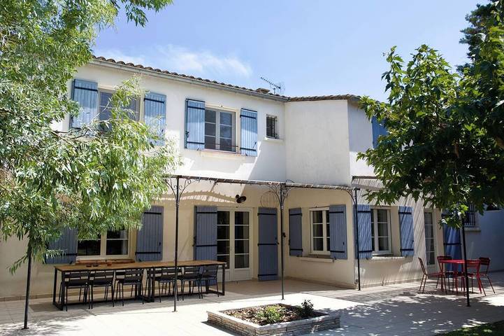 Gîte pour 12 personnes à Saint-Gilles