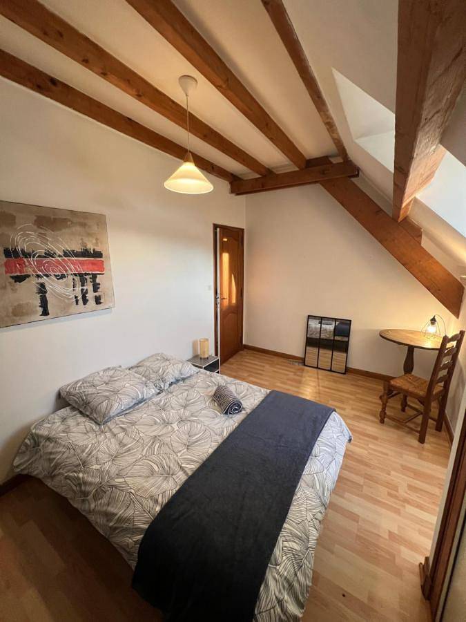 Gîte pour 6 personnes, avec vue ainsi que piscine et jardin à Rontignon - 3