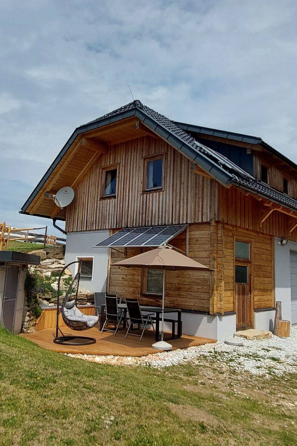 Zirbenholzalmhütte mit fantastischem Ausblick in Bad Sankt Leonhard im Lavanttal, Lavanttaler Alpen