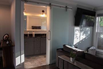 Vacation Home for 2 Guests in Greenville, South Carolina, Picture 4