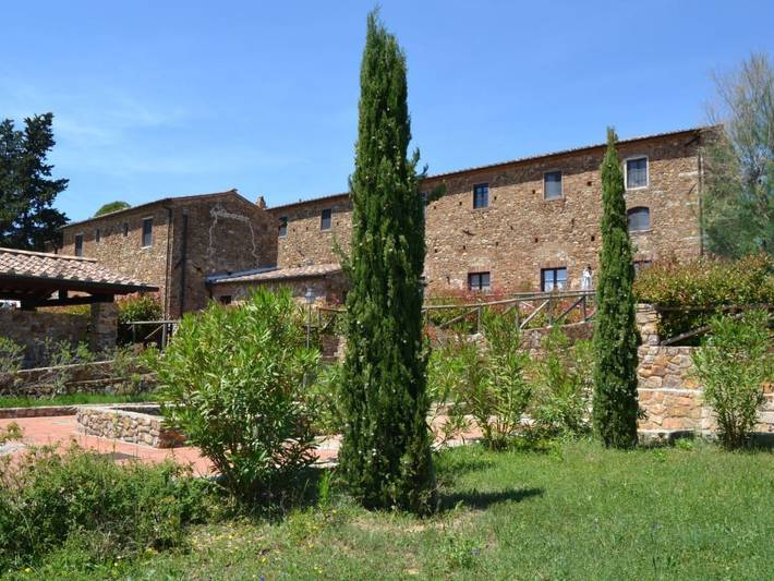 Ferienwohnung fĂŒr 4 Personen, mit Pool und Balkon